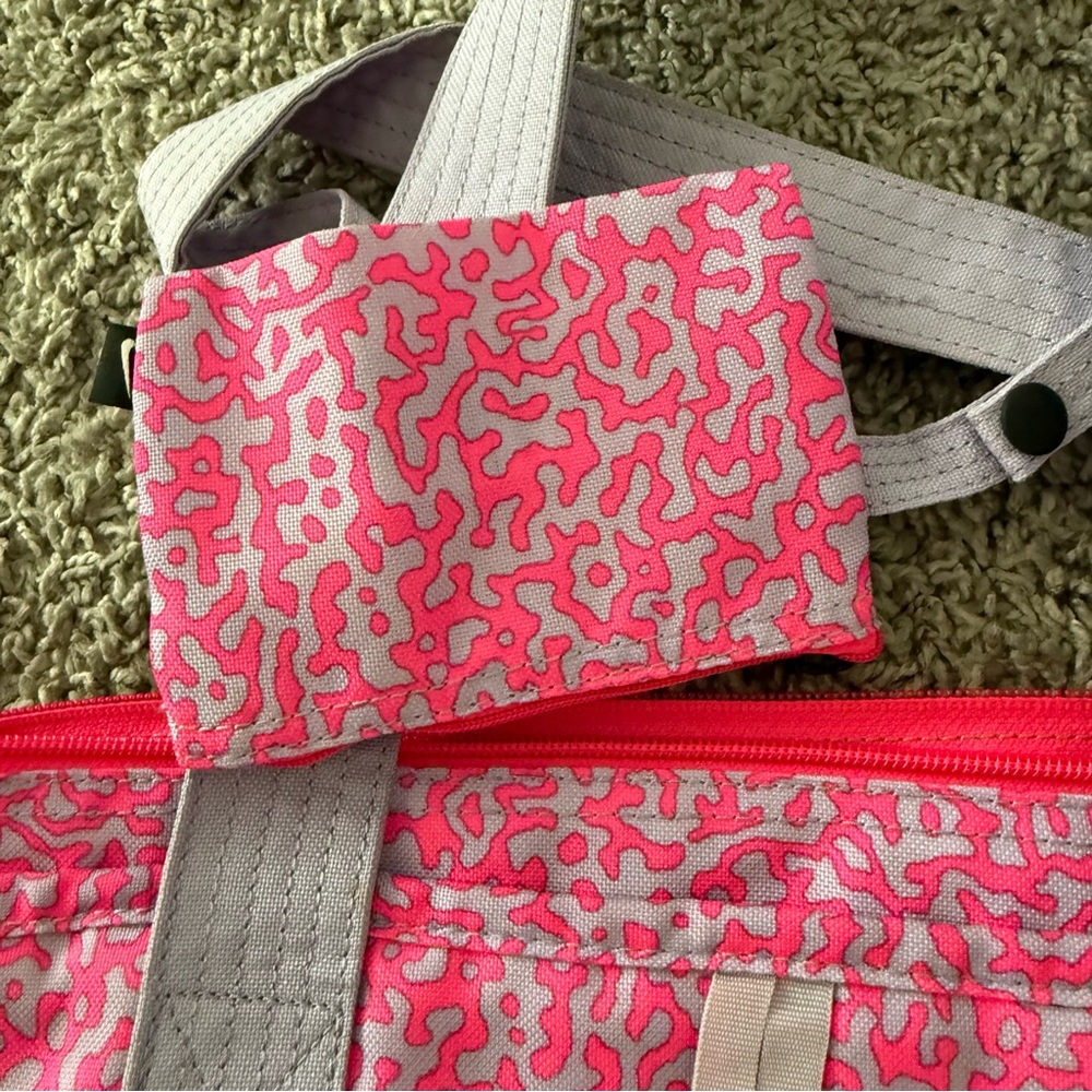 Nike Pink and Purple Tote Bag with Vibrant Design - Picture 5 of 7
